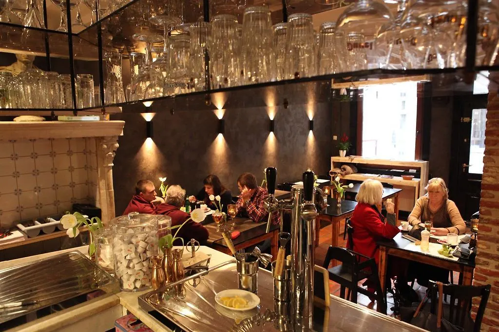 B&B Sablon Antwerp Bed & Breakfast